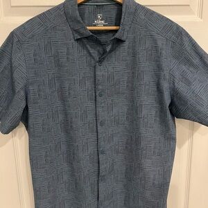 Kuhl Men's Blue button up shirt. Large. Excellent condition.